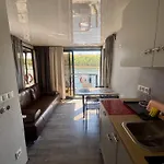 Na Wodzie- *